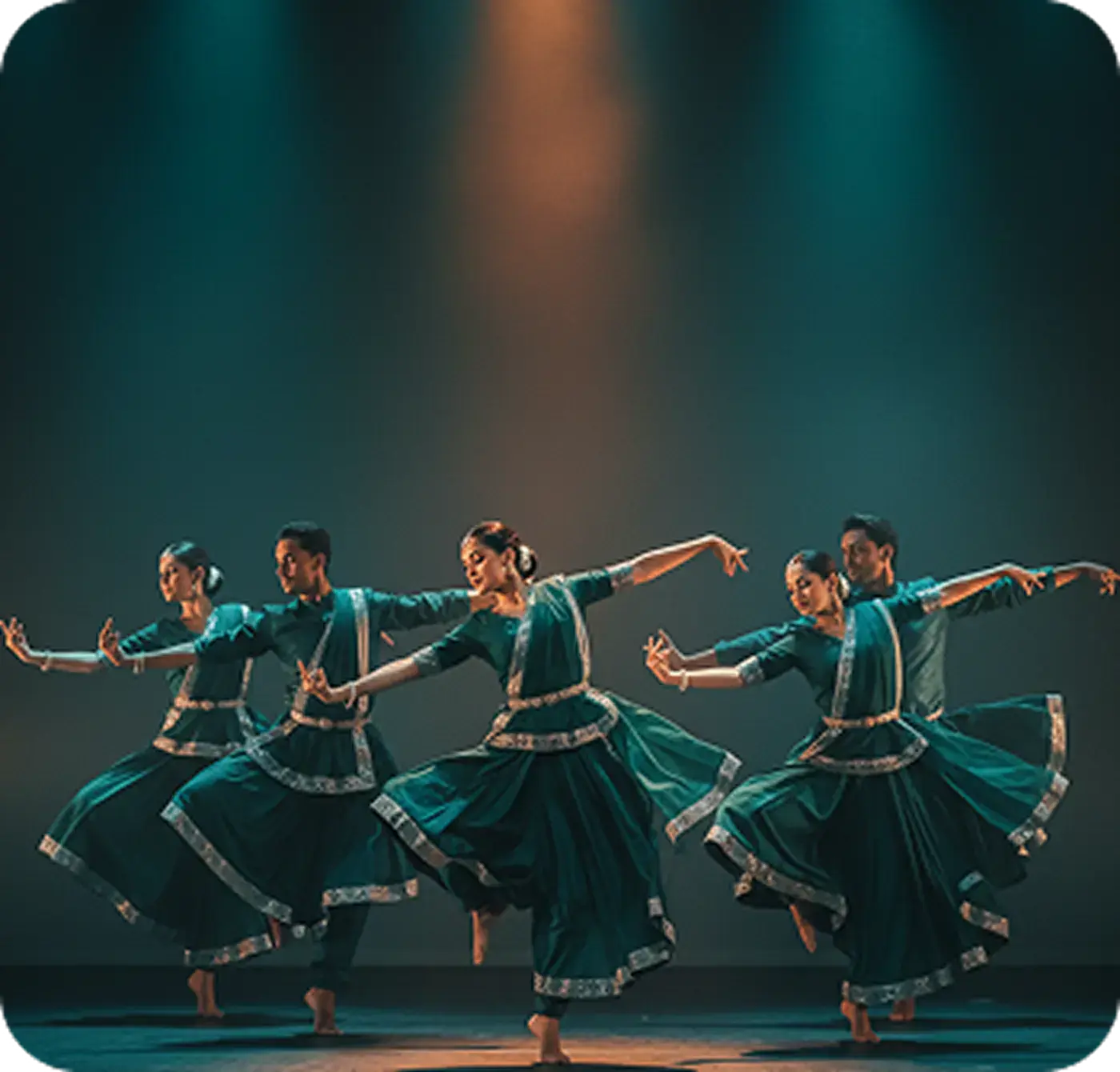 DANCER/TROUPE